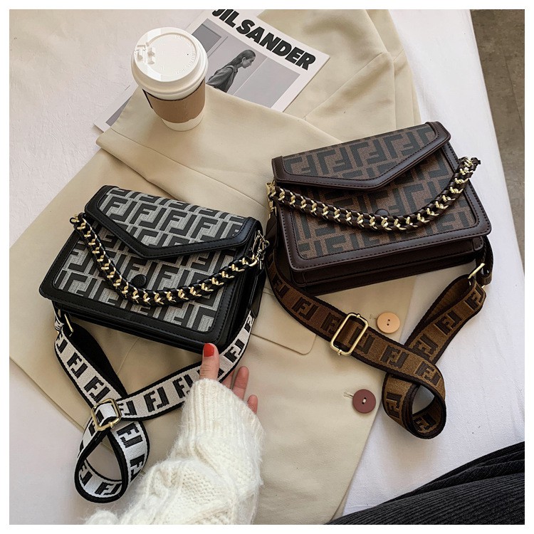 Túi dây dù tết xích cầm tay thời trang❣️❣️