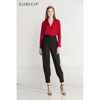 Quần jogger đen phối nút Gunich