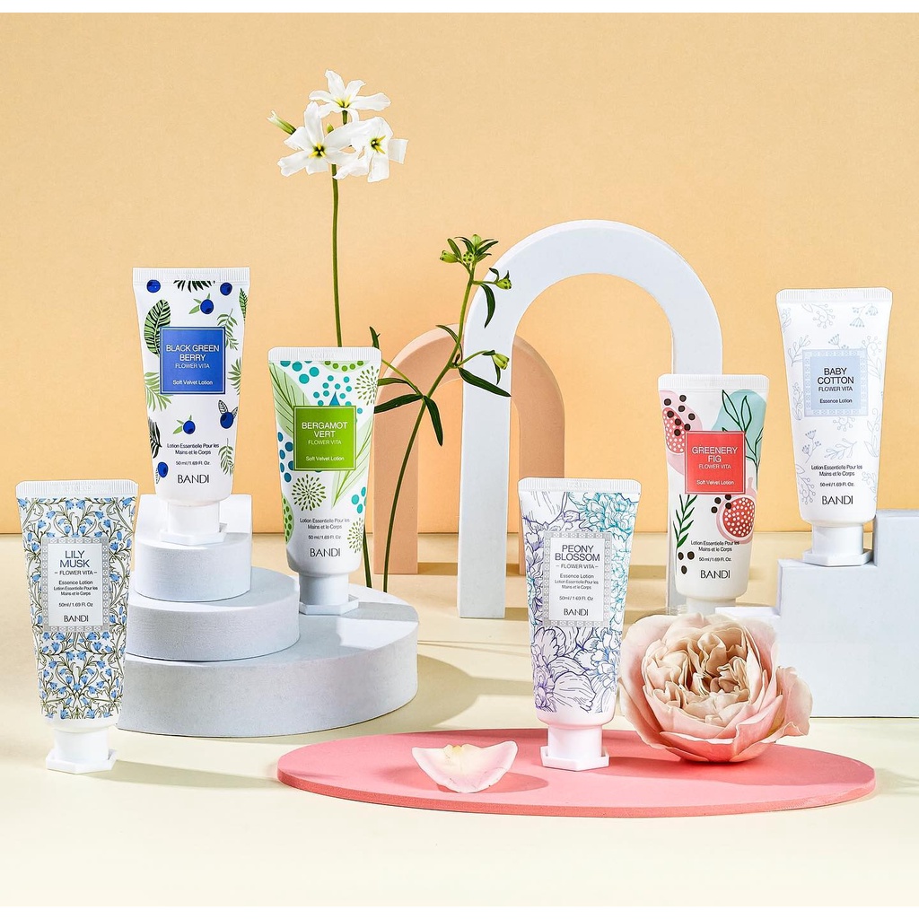 Kem dưỡng da tay và body nước hoa Bandi Flower Vita Soft Velvet Lotion