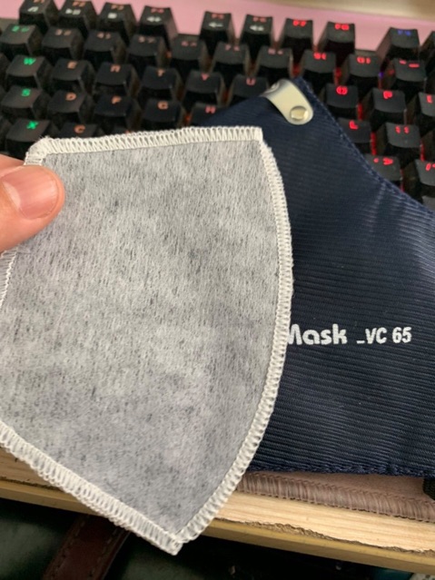 Khẩu trang vải 4 lớp 1 lớp than hoạt tính hàng Việt Nam Cgpmask-vc65