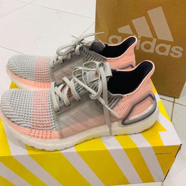 Adidas Ultraboost 19 (size 39 - nữ) hàng chính hãng, mới, hóa đơn, tag đầy đủ mua tại Adidas Landmarks