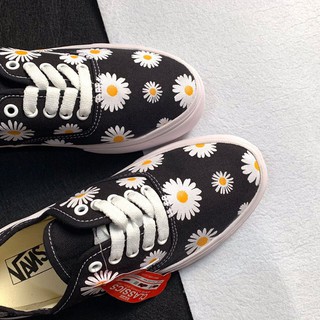 Giày vans nữ hoa cúc họa mi