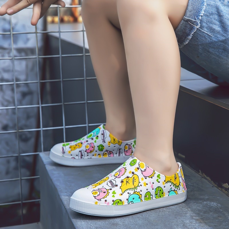 Giày nhựa WNC NATIVE cho bé đi mùa hè , du lịch chất liệu siêu nhẹ thời trang freeship