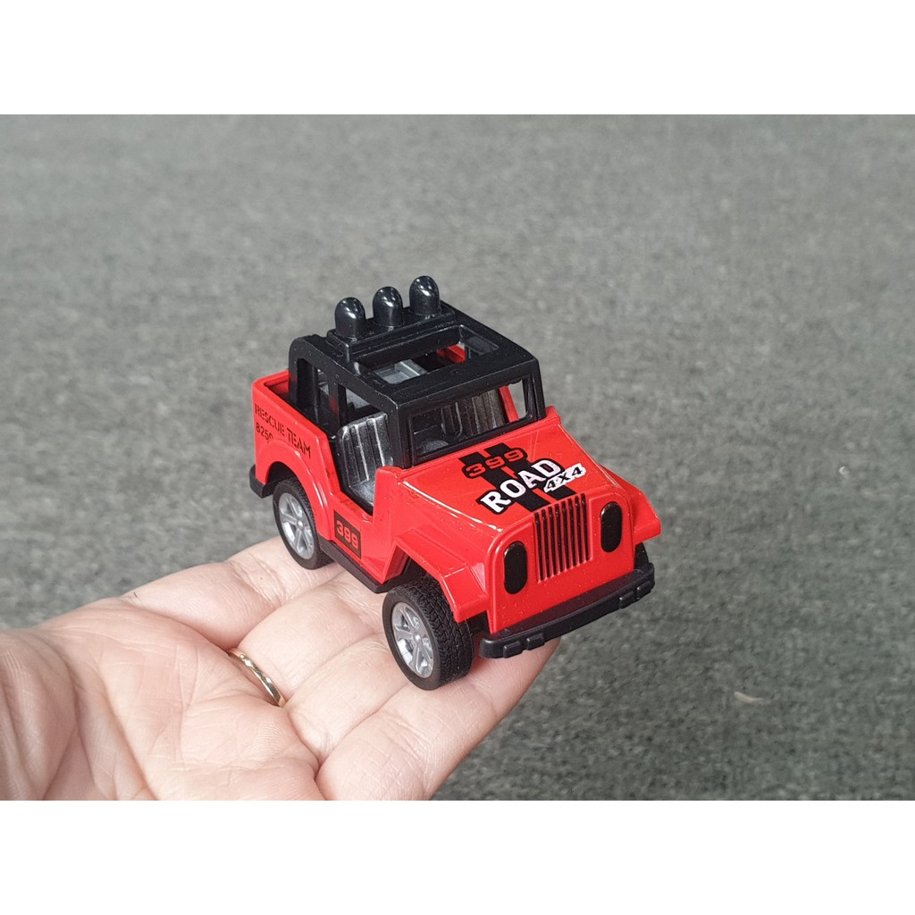 Xe Mô Hình Đồng Giá 25k - Mã 399-265D-04 . Xe Jeep Địa Hình Màu Đỏ Size Mini - Có Chạy Trớn