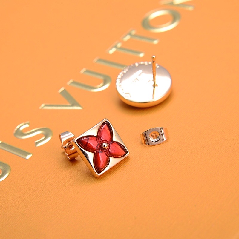 Khuyên Tai Đinh Tán Họa Tiết Chữ Louis Vuitton Thanh Lịch Dễ Thương Tinh Tế Thời Trang