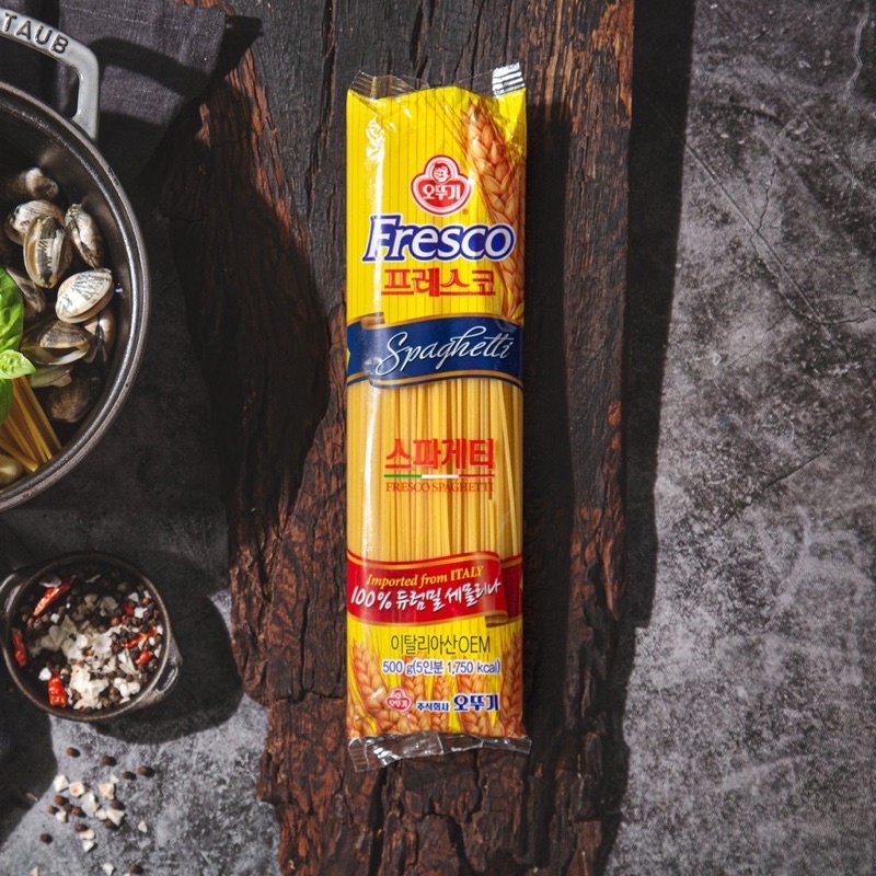 Combo Mì Ý và sốt spaghetti Ottogi tiện lợi.