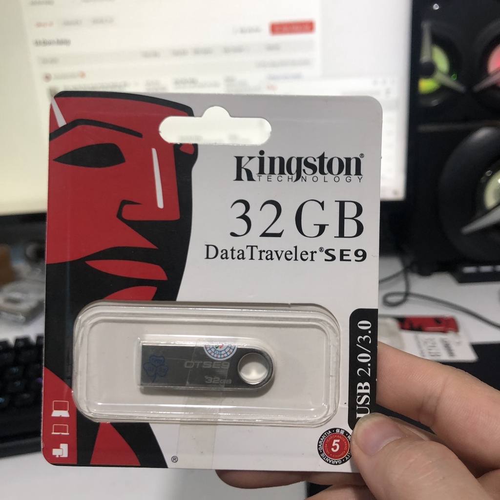 USB Kingston 32Gb Tích Hợp Bộ Cài