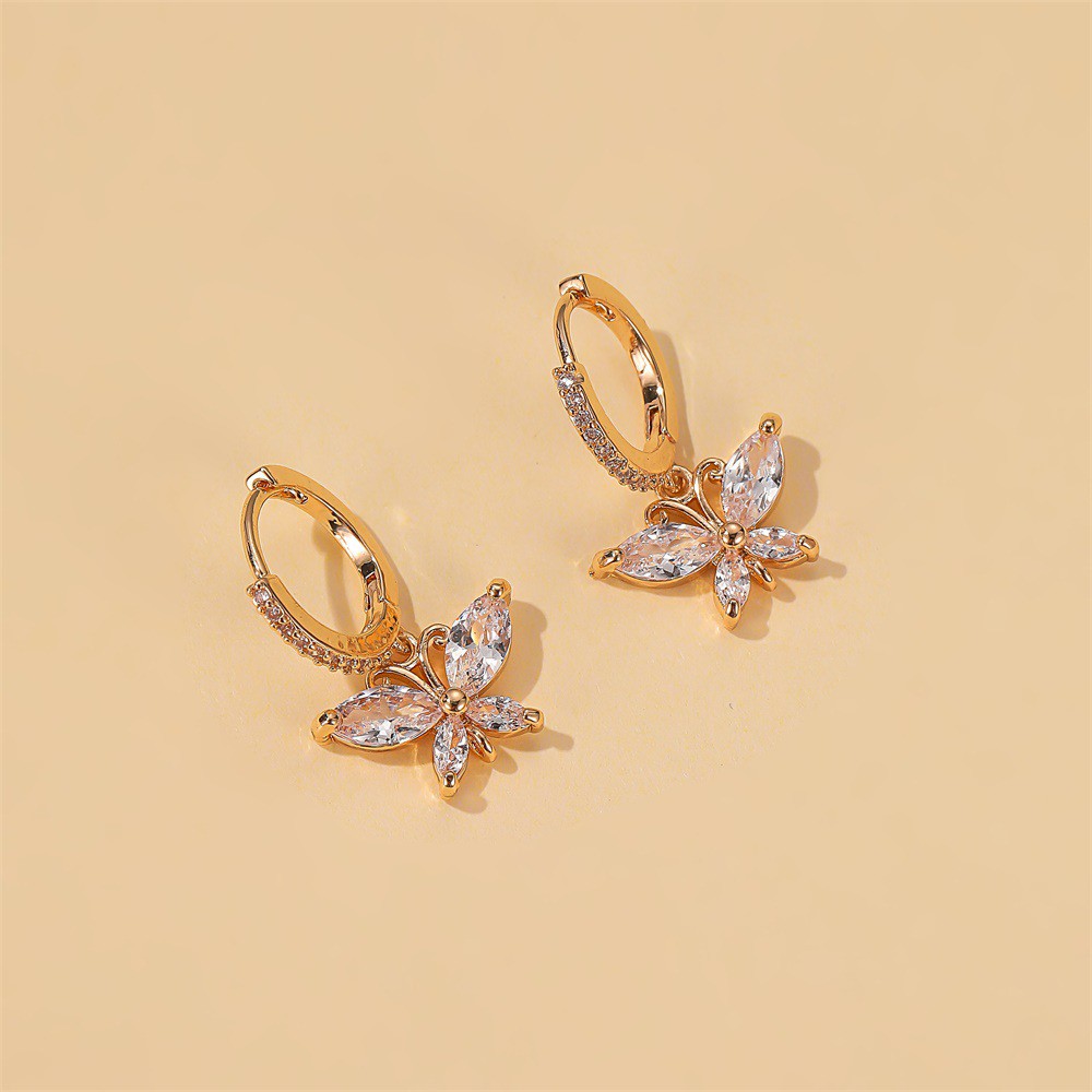 Khuyên tai hình bướm đính đá zircon duyên dáng