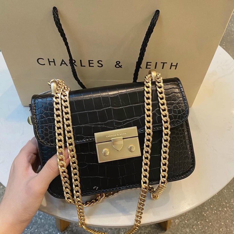 Túi vân rắn khuy nhọn size 18 siêu đẹp