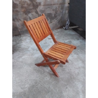 Ghế gỗ xếp thấp