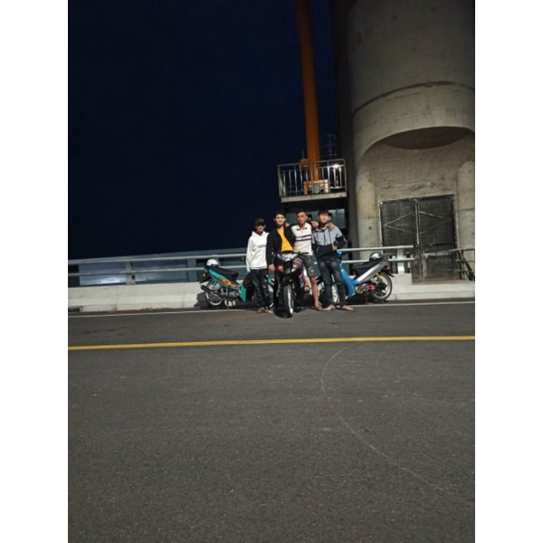 Dàn áo Sirius màu ngọc lục bảo bạc tặng choá đèn, đèn lái, ốc và tem như hình xe😍