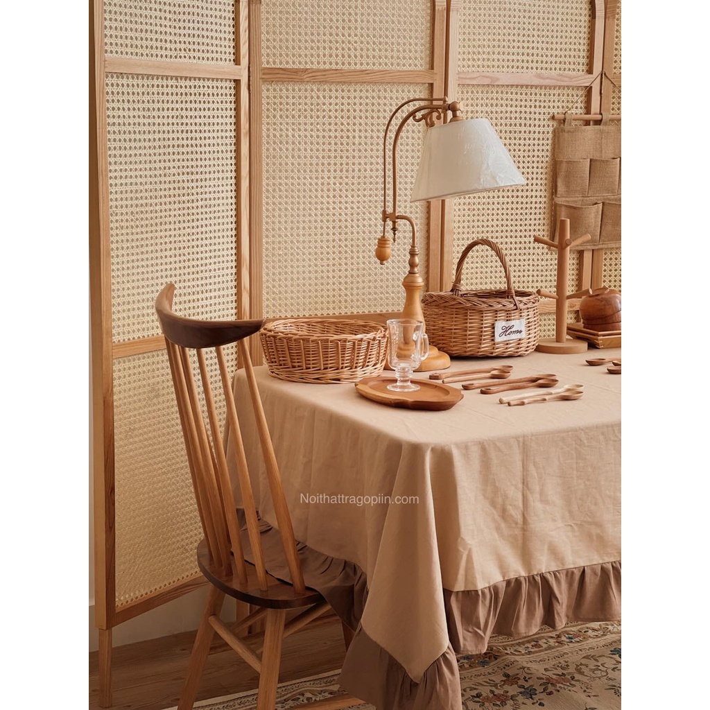 Khăn bàn linen viền bèo