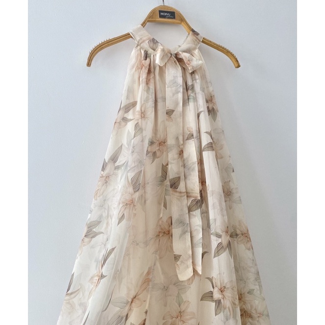 váy cổ yếm MAY maxi dress | BigBuy360 - bigbuy360.vn