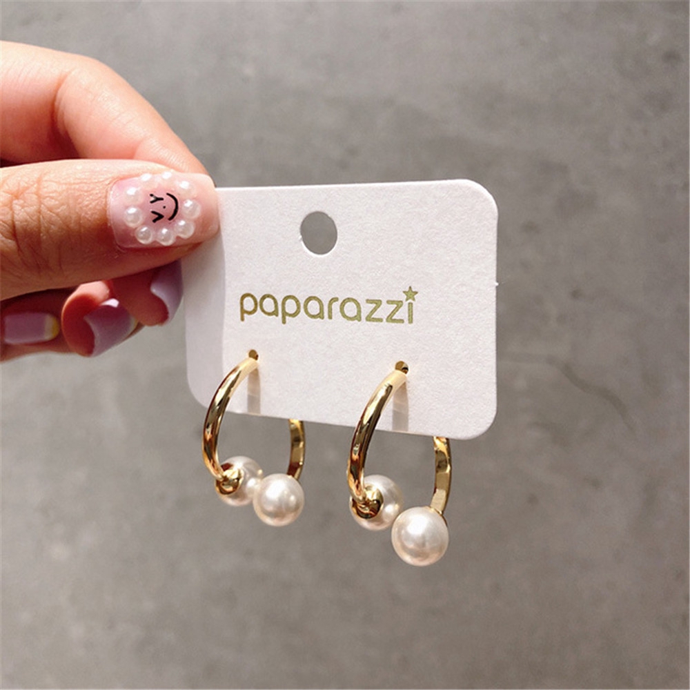 Hoa tai dạng vòng phong cách Hàn Quốc sành điệu