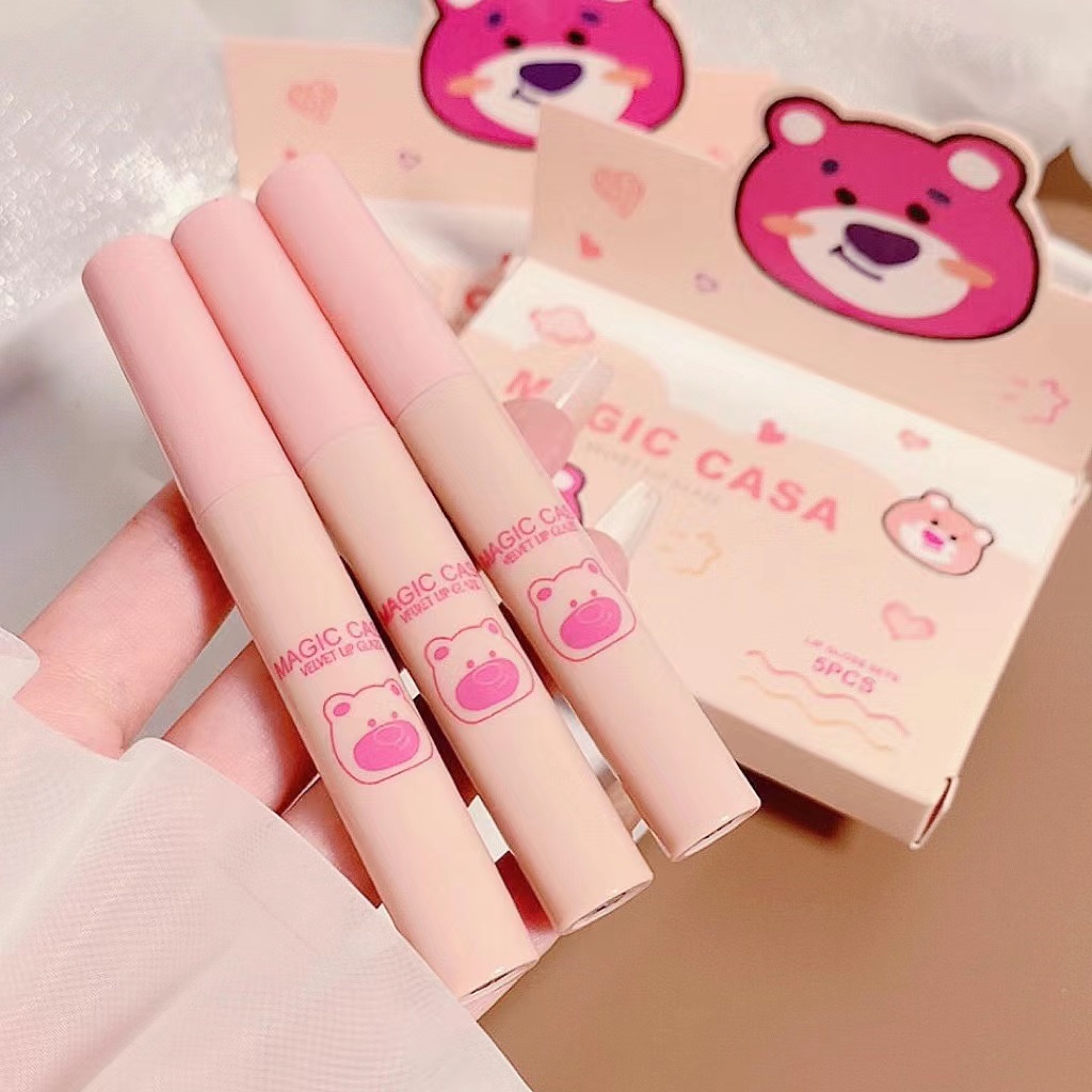 Son Kem Màu Lì Kháng Nước Lâu Trôi Vỏ In Hình Gấu Hồng