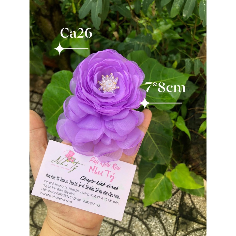 Hoa trà von cài áo nhiều lớp xinh xắn 8cm