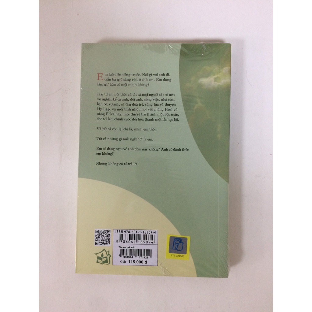 Sách: Tìm em nơi anh