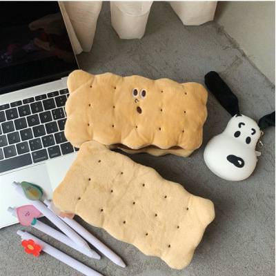 Hộp bút vải cute hình bánh quy - túi đựng bút đẹp to đựng mỹ phẩm, văn phòng phẩm HBV55