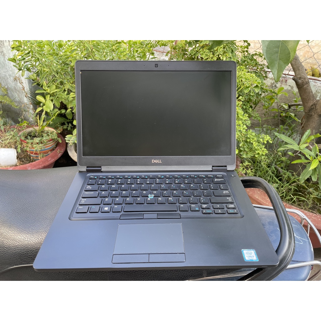 Máy tính laptop Dell Latitude 5490