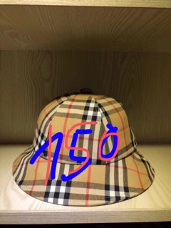 Mũ vải Burberry thời trang