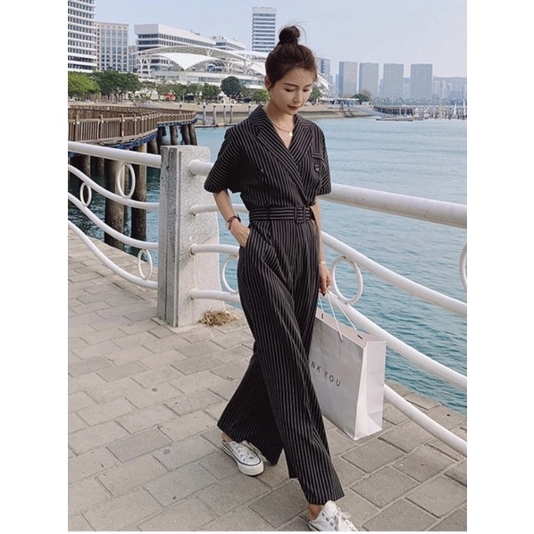 jumpsuit sang chảnh thời thượng, thiết kế cổ vest sành điệu, kẻ sọc