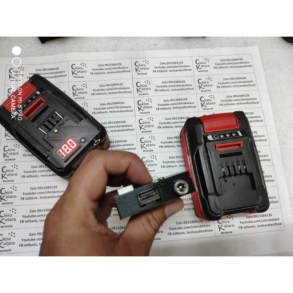 Bộ đế sạc kèm nguồn dự phòng 5V 3A cho pin Ozito 18V li-ion PXBP-150,PXBP-200,PXBP-300,PXBP-400