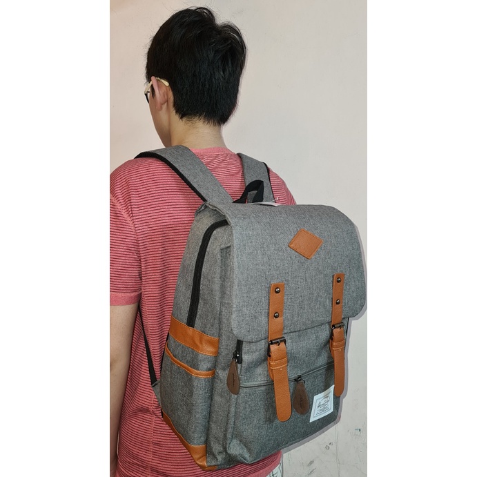 Balo học sinh  đi học du lịch