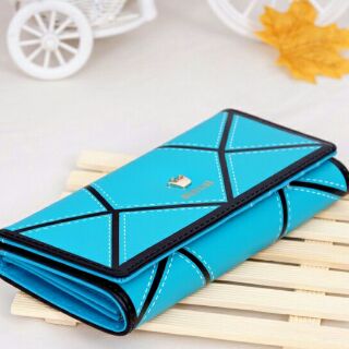 Ví nữ đỏ dâu
