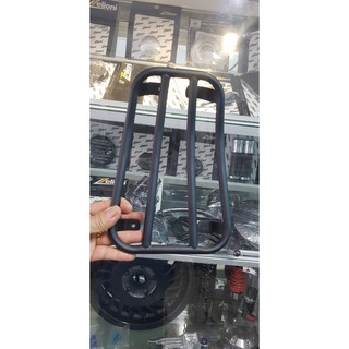 Baga (giữa) sàn chân cho Vespa