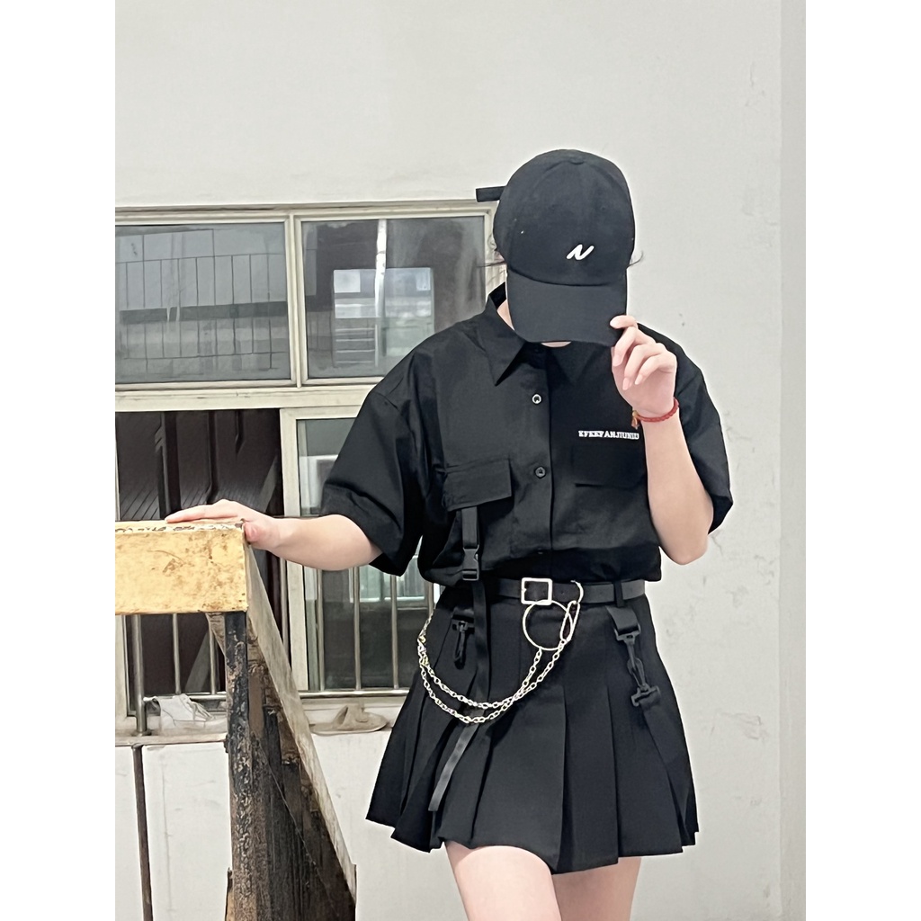 Áo sơ mi tay lỡ túi hộp form rộng unisex nam nữ hiphop + chân váy xếp ly ngắn cá tính Châu Âu