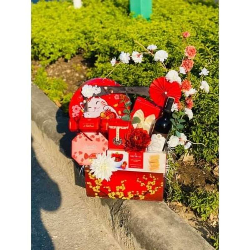 set trang trí tháp bánh hoa lụa