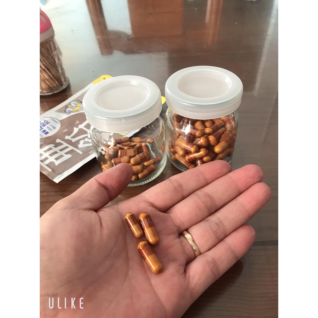 Bộ Đôi Vừa Giảm Mụn Vừa Mờ Thâm DHC Viên Uống Kẽm và Vitamin C (Gói 30 ngày)