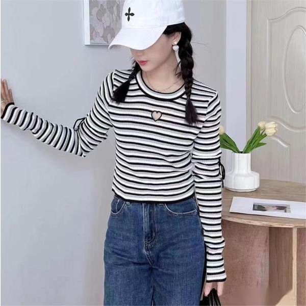 Áo Thun Nữ Ngắn Tay Cổ Tròn Sọc Ngang Thời Trang Hàn Mới