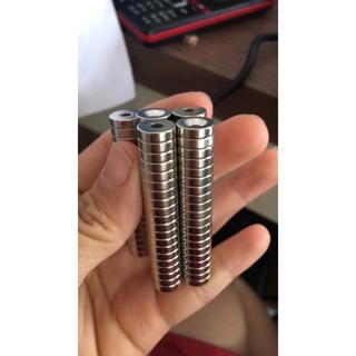 Nam châm đất hiếm tròn có lỗ ở giữa10x3mm