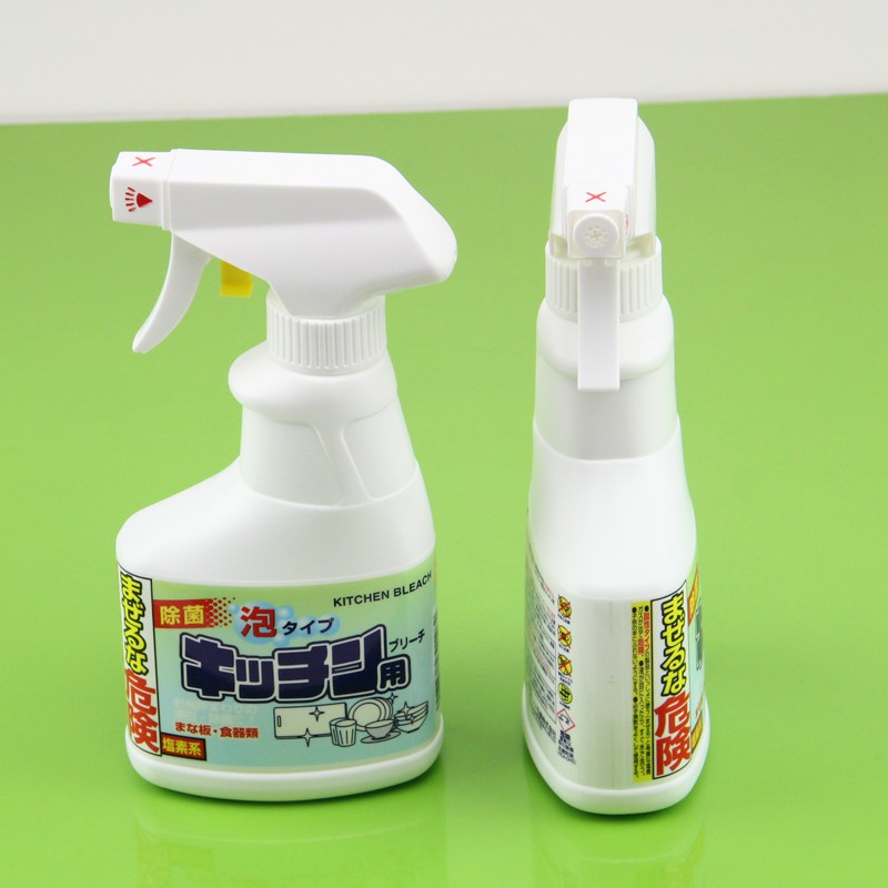 Chai xịt tẩy rửa đồ dùng nhà bếp Rocket 300ml hàng Nhật