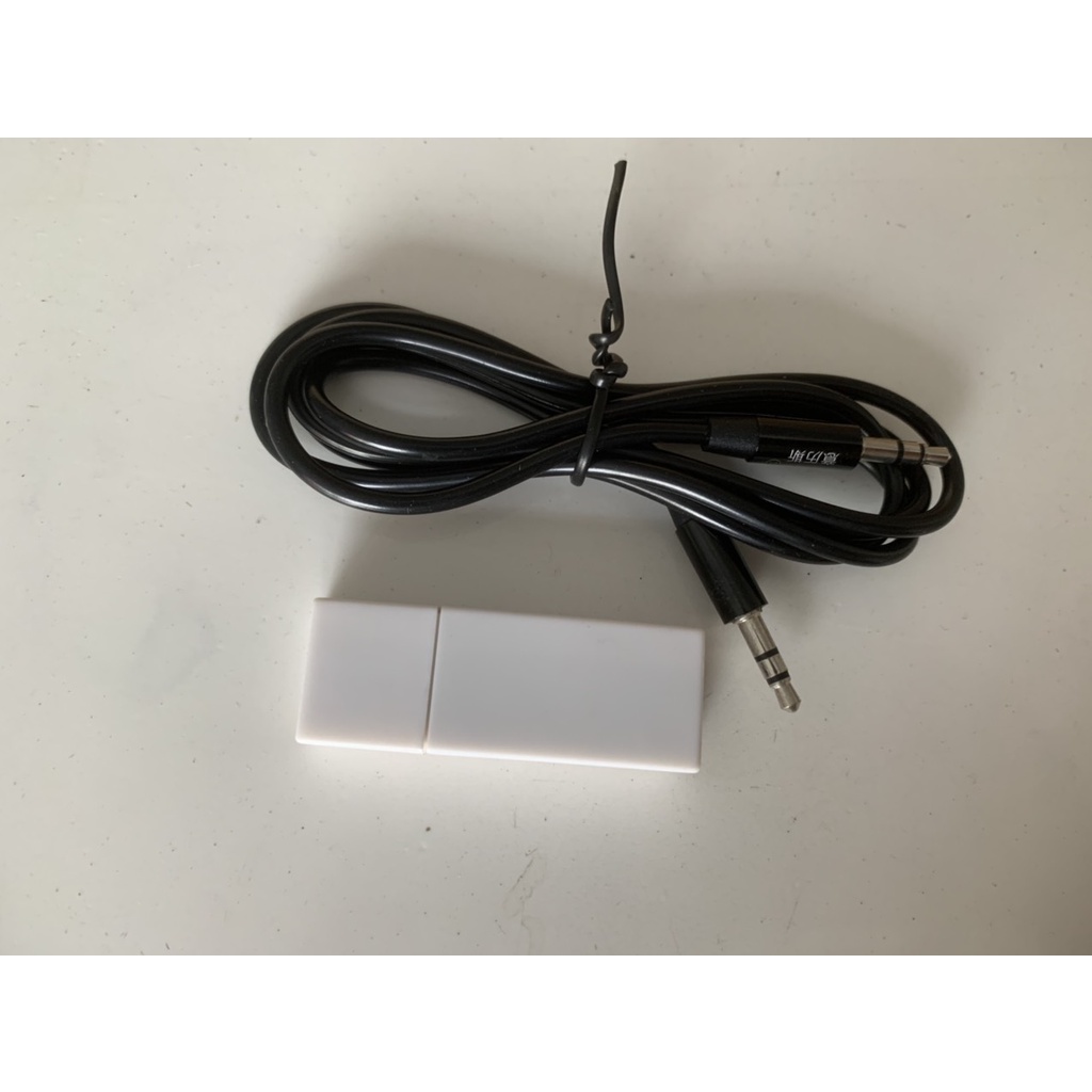 USB Bluetooth 4.0 nhỏ gọn dùng gắn xe ô tô, thêm tính năng bắt Bluetooth cho đầu DVD trên xe ô tô