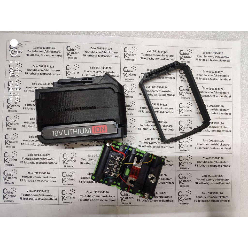 Miếng chèn tăng chiều cao cho hộp pin Ozito li-ion 18V 1500mAh