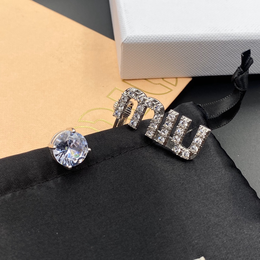 Khuyên Tai Tròn Bằng Thép Titan In Logo MiuMiu Thời Trang Cho Nữ