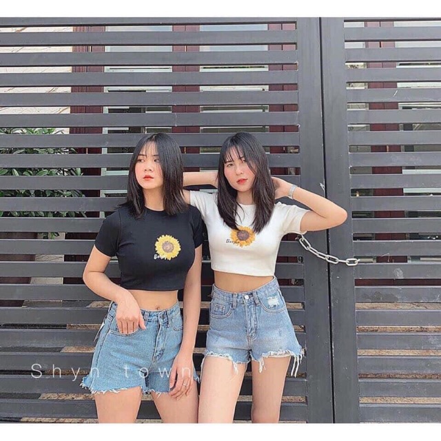 (Ảnh thật) Áo croptop borip in hoa cúc 2 màu (trắng/đen)