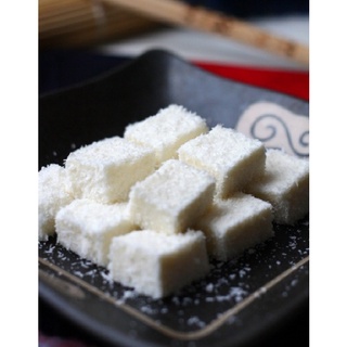 Vụn dừa sấy hữu cơ Let’s Do ( 227g- tách lẻ 100g)