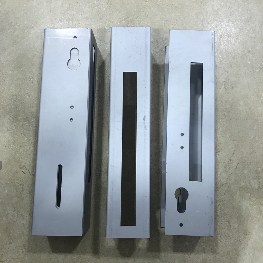 1 cái Dưỡng Khoét Khóa Xingfa loại đẹp giúp khoét lỗ khóa chuẩn xác