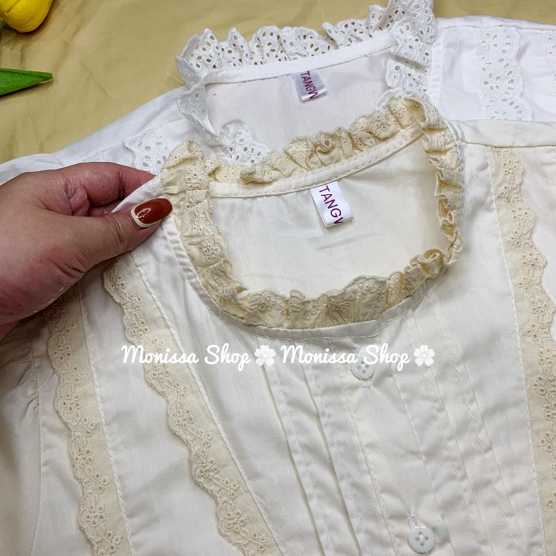 Áo kiểu viền ren hai màu be trắng