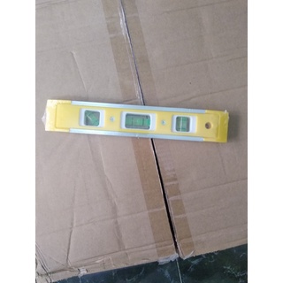 thước thủy 200mm gon nhe dê sư dung