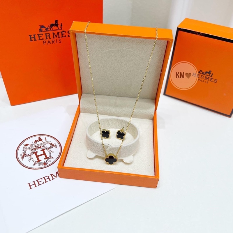 ( fulllbox)Set dây chuyền khuyên tai Cỏ 4 Lá May Mắn Titan cao cấp siêu hot