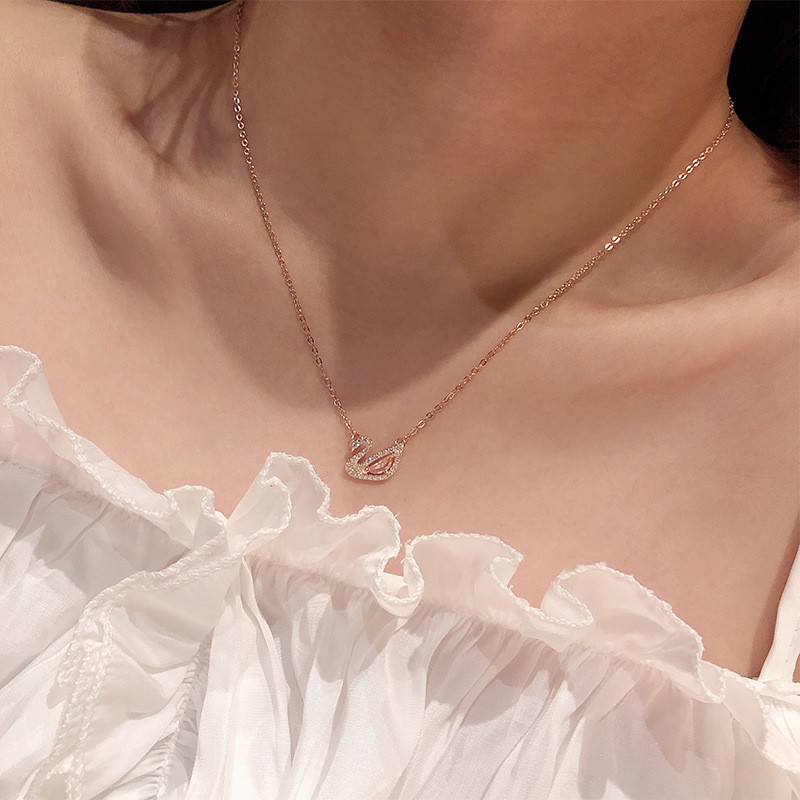 ✨ ✨ Dây chuyền mặt thiên nga đính đá pha lê hồng