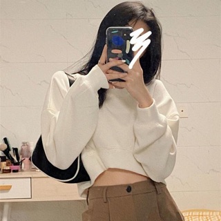 Áo tay dài dạng crop