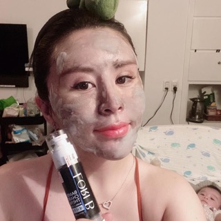 Mặt nạ than tre sủi bọt thải độc Lori B