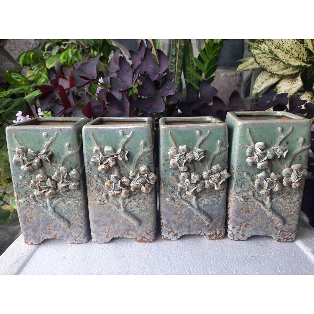 Tặng kèm - Chậu vuông xanh hoa 3D trồng sen đá cực xinh. Kich thước 15cm x 8.5cm