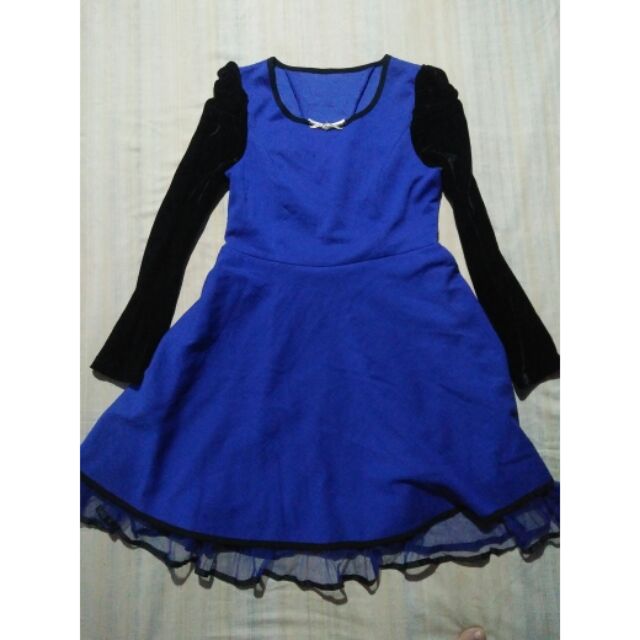 D04. Đầm thun tay phối nhung màu ngoài sậm hơn. Size L. Hàng thùng