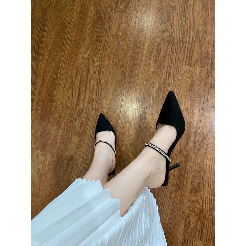 Giày sục đen trơn mũi nhọn dây đá nhỏ gót đũa - 7P